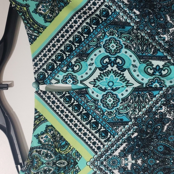 Dress - Picture 7 of 8